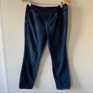 Gap maternity 28/29 short girlfriend full panel